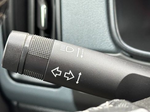 Used 2017 Chevrolet Colorado Z71 image 31