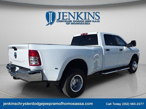 Used 2024 RAM 3500 Big Horn AWD/4WD image 2