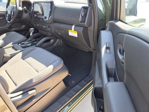 New 2027 Nissan Frontier SV w/ Tow Package RWD image 12