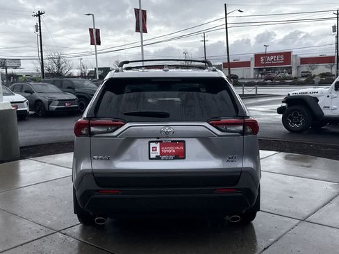 New 2025 Toyota RAV4 XLE image 4