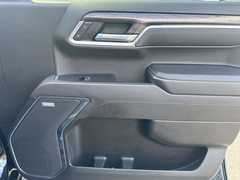 Used 2022 Chevrolet Silverado 1500 LTZ w/ LTZ Premium Package image 31