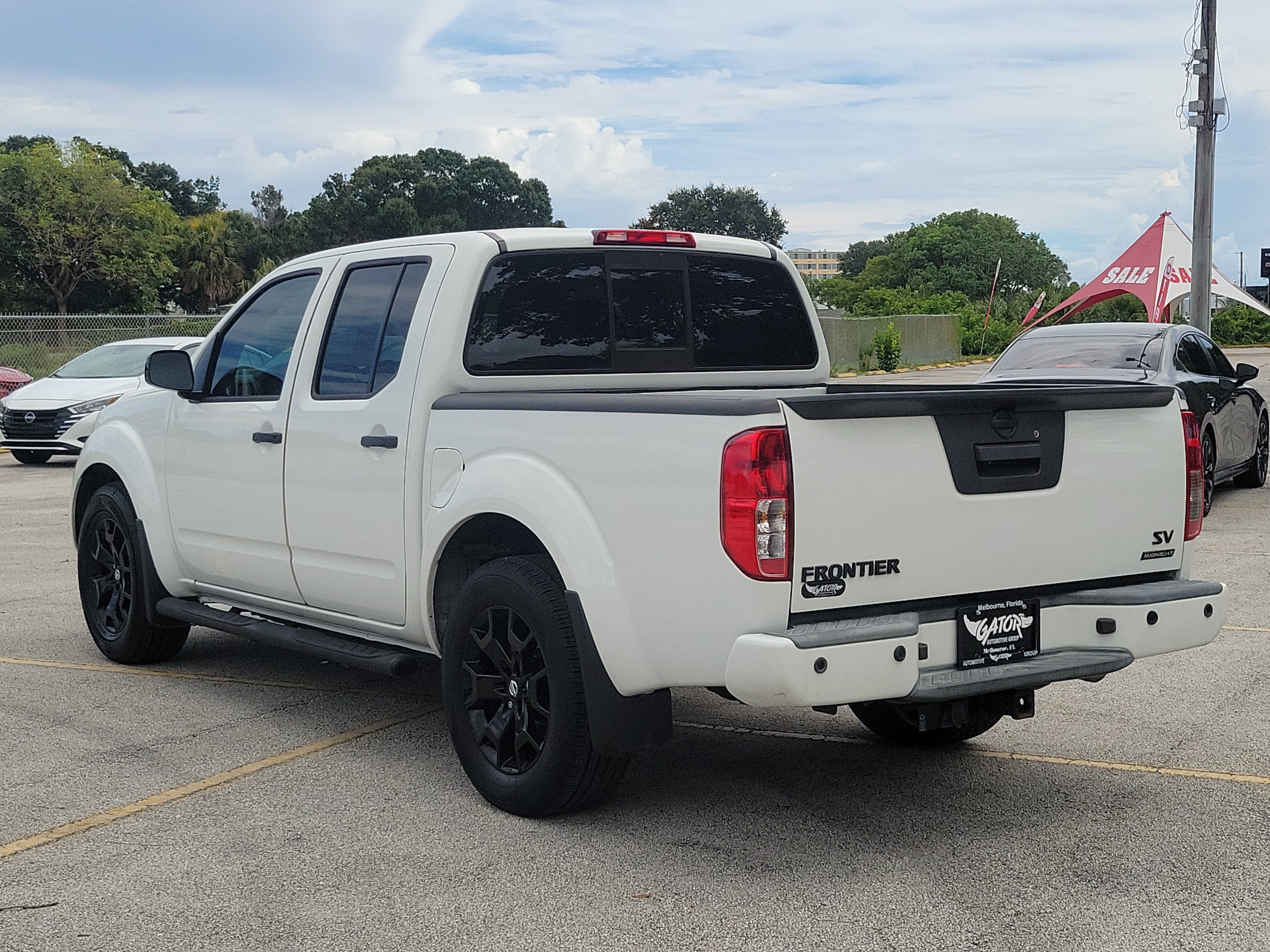 Used 2021 Nissan Frontier SV w/ Midnight Edition Floor Mats RWD image 3