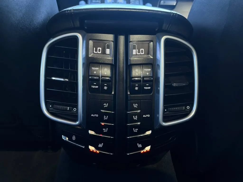 Used 2012 Porsche Cayenne S AWD/4WD image 48