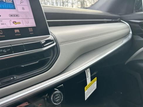 New 2026 Jeep Compass Limited image 27