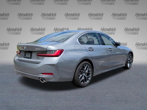 Certified 2025 BMW 330i Sedan RWD image 7