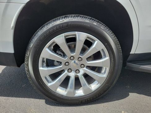 Used 2023 Chevrolet Tahoe Premier w/ Advanced Technology Package RWD image 9