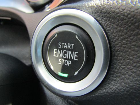 Used 2021 Buick Encore GX Essence AWD/4WD image 35