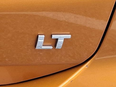 Used 2018 Chevrolet Equinox LT image 30