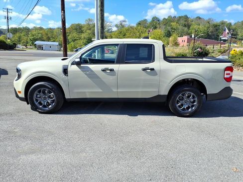 New 2025 Ford Maverick XLT w/ Equipment Group 301A image 26