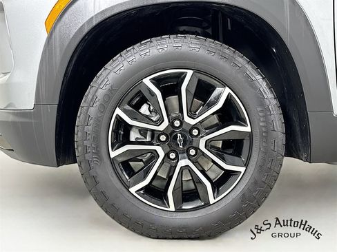 Used 2025 Chevrolet TrailBlazer ACTIV w/ Convenience Package image 34