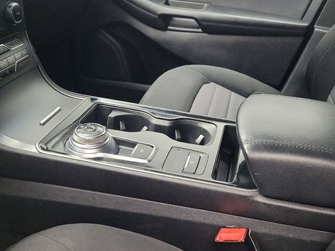 Used 2020 Ford Edge SE FWD image 26