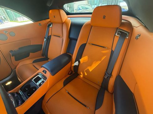 Used 2018 Rolls-Royce Dawn image 32