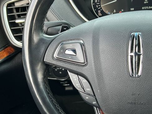 Used 2017 Lincoln MKX Select w/ Select Plus Package image 18