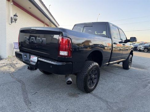 Used 2018 RAM 2500 Power Wagon w/ Leather & Luxury Group AWD/4WD image 4
