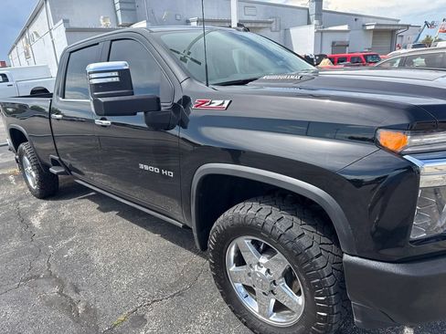 Used 2021 Chevrolet Silverado 3500 LTZ w/ LTZ Plus Package AWD/4WD image 11