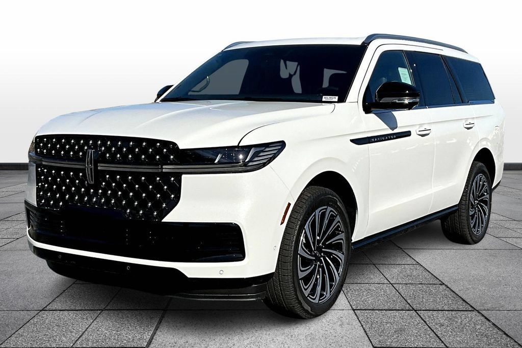 New 2025 Lincoln Navigator Black Label AWD/4WD image 2