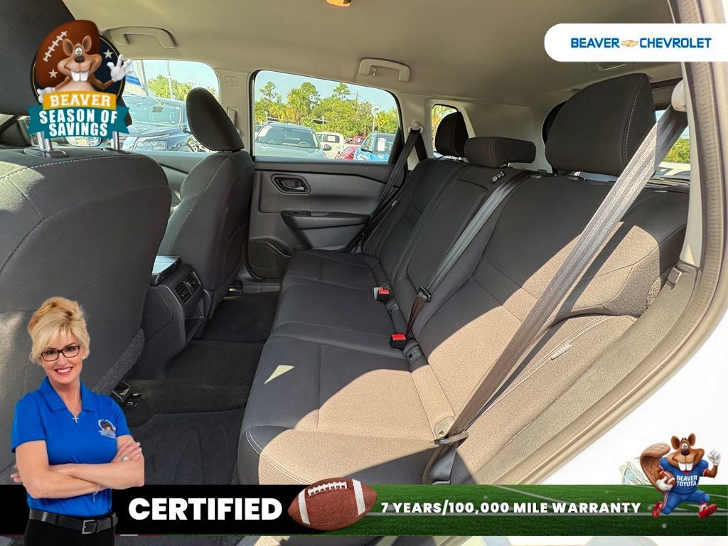 Used 2024 Nissan Rogue S FWD image 14
