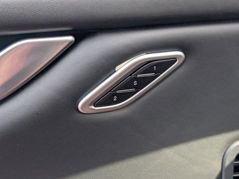 Used 2022 Maserati Ghibli Modena image 35