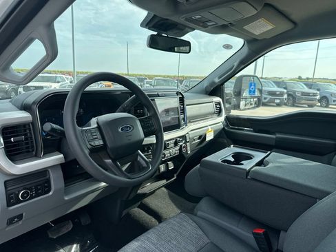 New 2026 Ford F350 XLT w/ XLT Premium Package AWD/4WD image 15