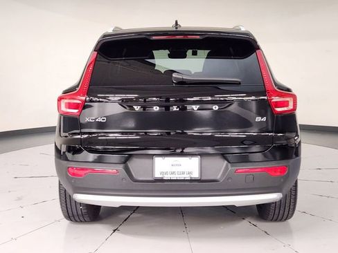 Used 2023 Volvo XC40 B4 Core w/ Protection Package Premier FWD image 10