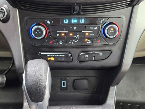 Used 2019 Ford Escape SE FWD image 20