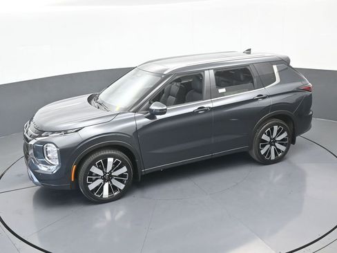 New 2026 Mitsubishi Outlander SEL image 47
