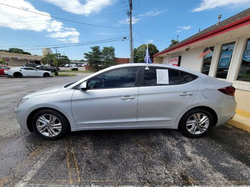 Used 2019 Hyundai Elantra SEL w/ Cargo Package FWD image 12
