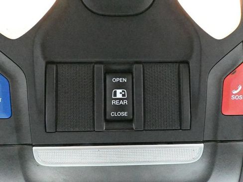 Used 2022 RAM 1500 Big Horn AWD/4WD image 39