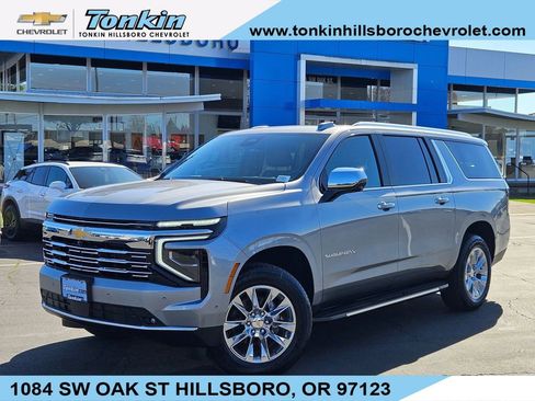 New 2026 Chevrolet Suburban Premier w/ Sun And Tow Package AWD/4WD image 1