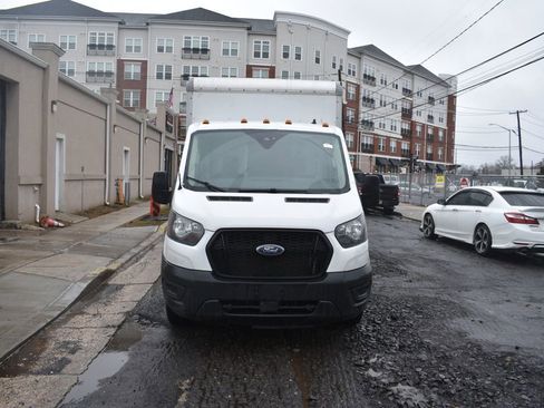 Used 2022 Ford Transit 350 DRW RWD image 3