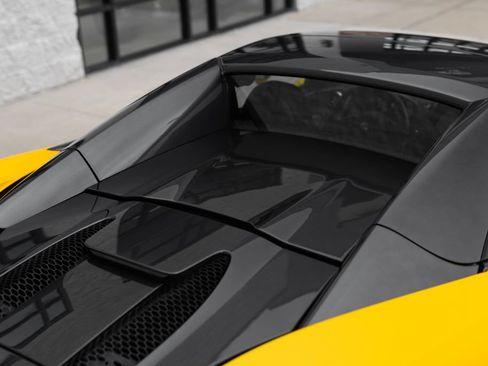 Used 2019 McLaren 570S Spider RWD image 12