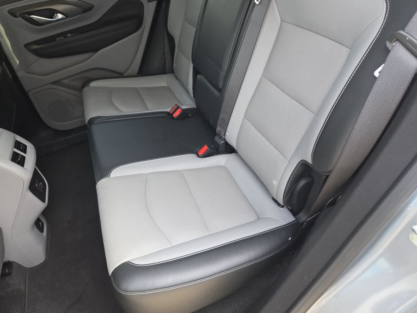 Used 2023 GMC Terrain SLT FWD image 19
