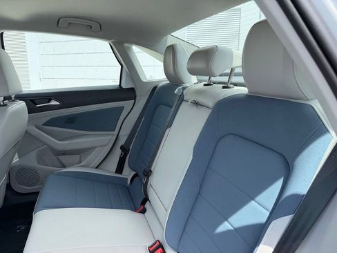 New 2026 Volkswagen Jetta SE FWD image 19