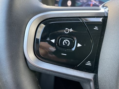 Used 2025 Volvo XC90 B6 Plus image 41