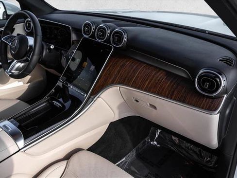 Certified 2025 Mercedes-Benz GLC 300 4MATIC image 23