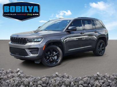 Used 2024 Jeep Grand Cherokee Altitude