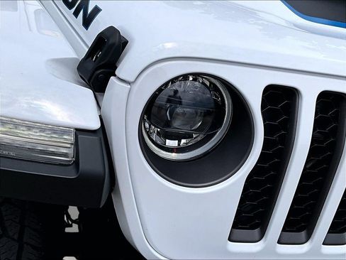 Used 2023 Jeep Wrangler Unlimited Rubicon 4xe w/ Cold Weather Group AWD/4WD image 33