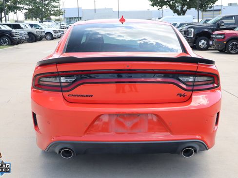 Used 2021 Dodge Charger R/T w/ Blacktop Package RWD image 4