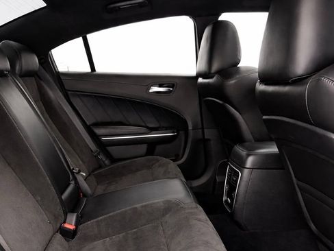 Used 2022 Dodge Charger Scat Pack RWD image 17
