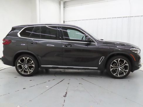 Used 2021 BMW X5 sDrive40i w/ Convenience Package RWD image 2