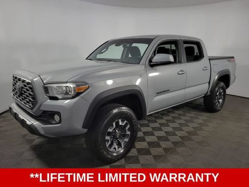 Used 2020 Toyota Tacoma TRD Off-Road w/ Technology Package AWD/4WD image 3