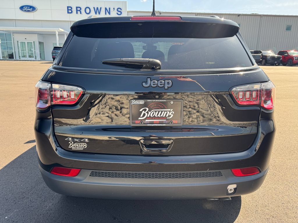 Used 2021 Jeep Compass Latitude AWD/4WD image 6