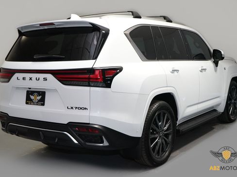Used 2025 Lexus LX 700h F Sport image 5