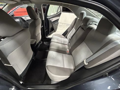 Used 2018 Toyota Corolla LE image 44