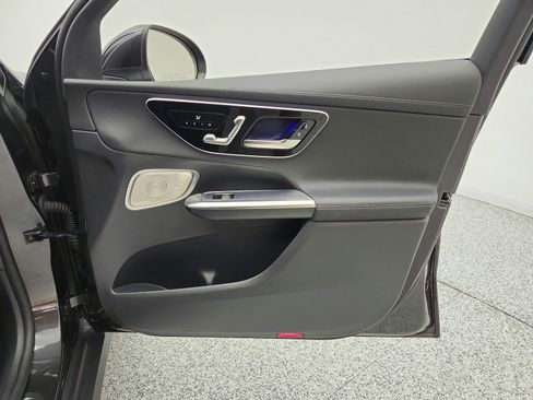 Used 2024 Mercedes-Benz GLC 300 image 19