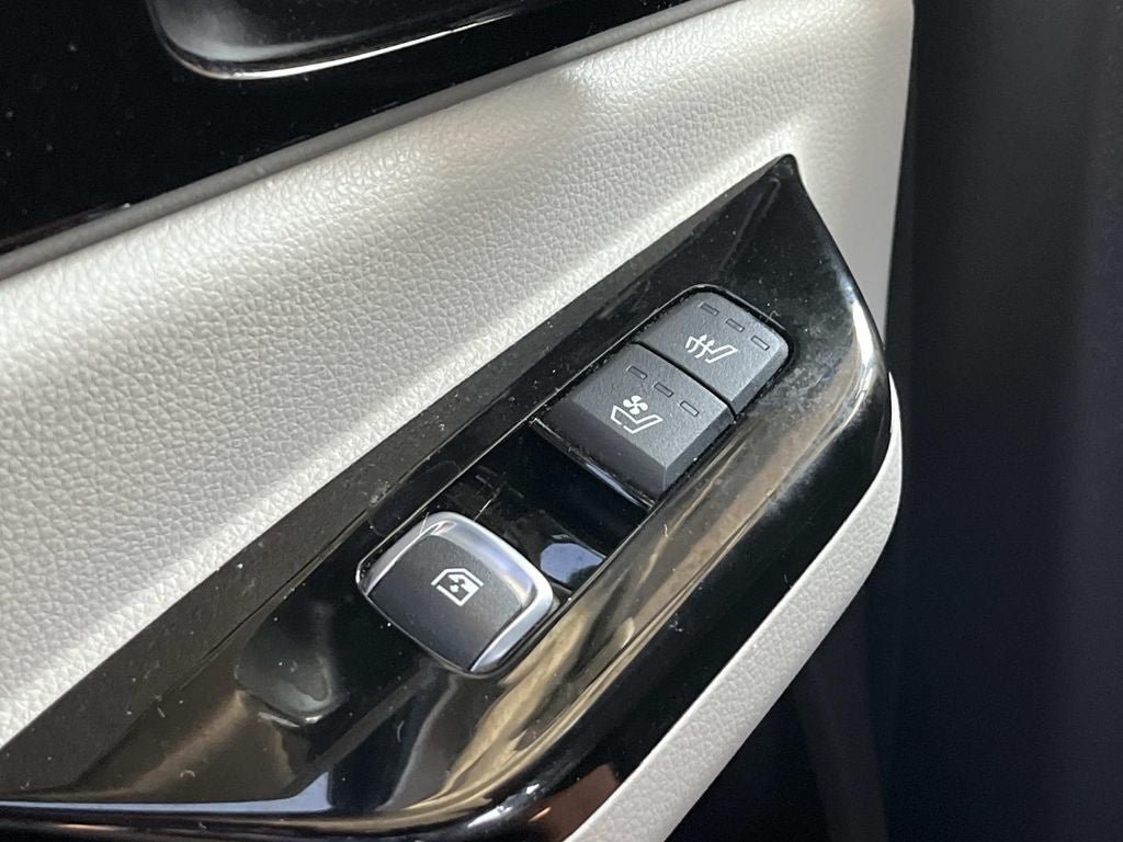 Used 2022 Kia Carnival SX Prestige FWD image 23
