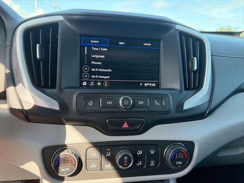 Used 2021 GMC Terrain SLE w/ Driver Convenience Package FWD image 14