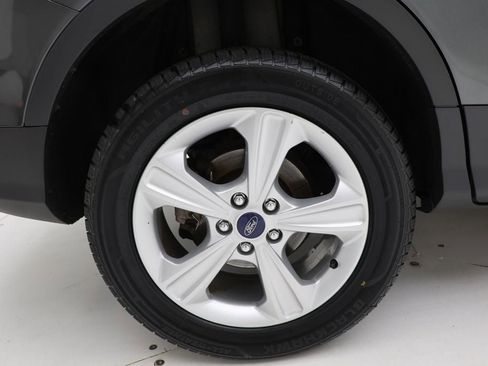 Used 2016 Ford Escape SE w/ Equipment Group 201A AWD/4WD image 9