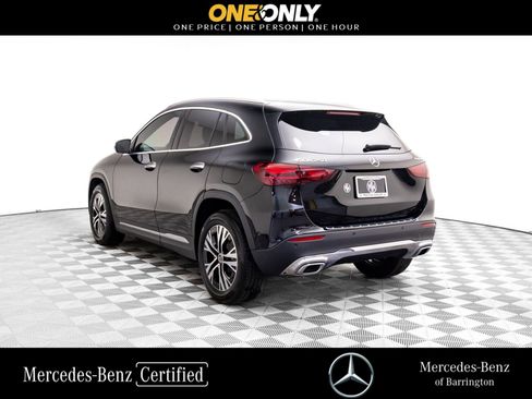 Used 2025 Mercedes-Benz GLA 250 4MATIC w/ Exclusive Package image 3
