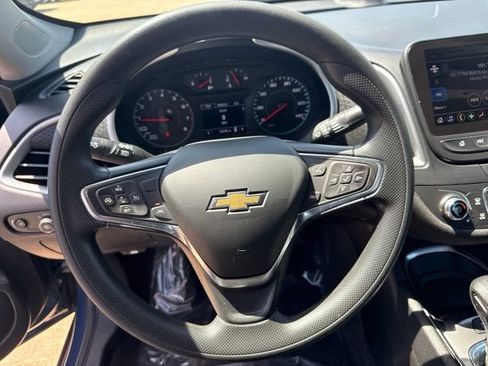 Used 2024 Chevrolet Malibu LT FWD image 20